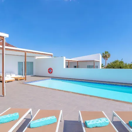 Villa Maravento Heated Pool Family Luxury Retreat *