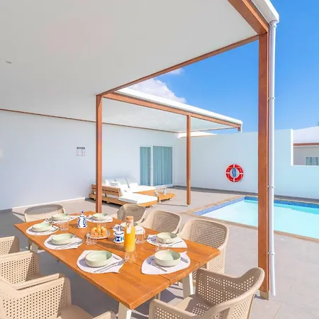 Maravento Heated Pool Family Luxury Retreat * Playa Blanca (Lanzarote)