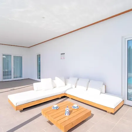 Maravento Heated Pool Family Luxury Retreat