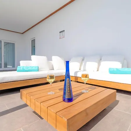 Villa Maravento Heated Pool Family Luxury Retreat