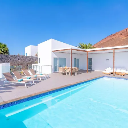 Maravento Heated Pool Family Luxury Retreat