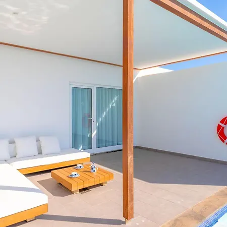 Maravento Heated Pool Family Luxury Retreat * Playa Blanca (Lanzarote)
