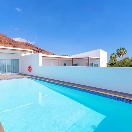 Villa Maravento Heated Pool Family Luxury Retreat Playa Blanca (Lanzarote)